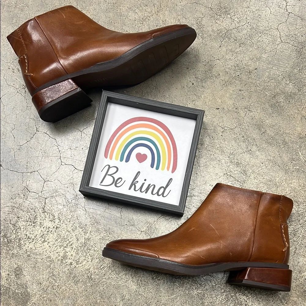 * Franco Sarto Brown Chelsea Ankle Boots Sleek Design